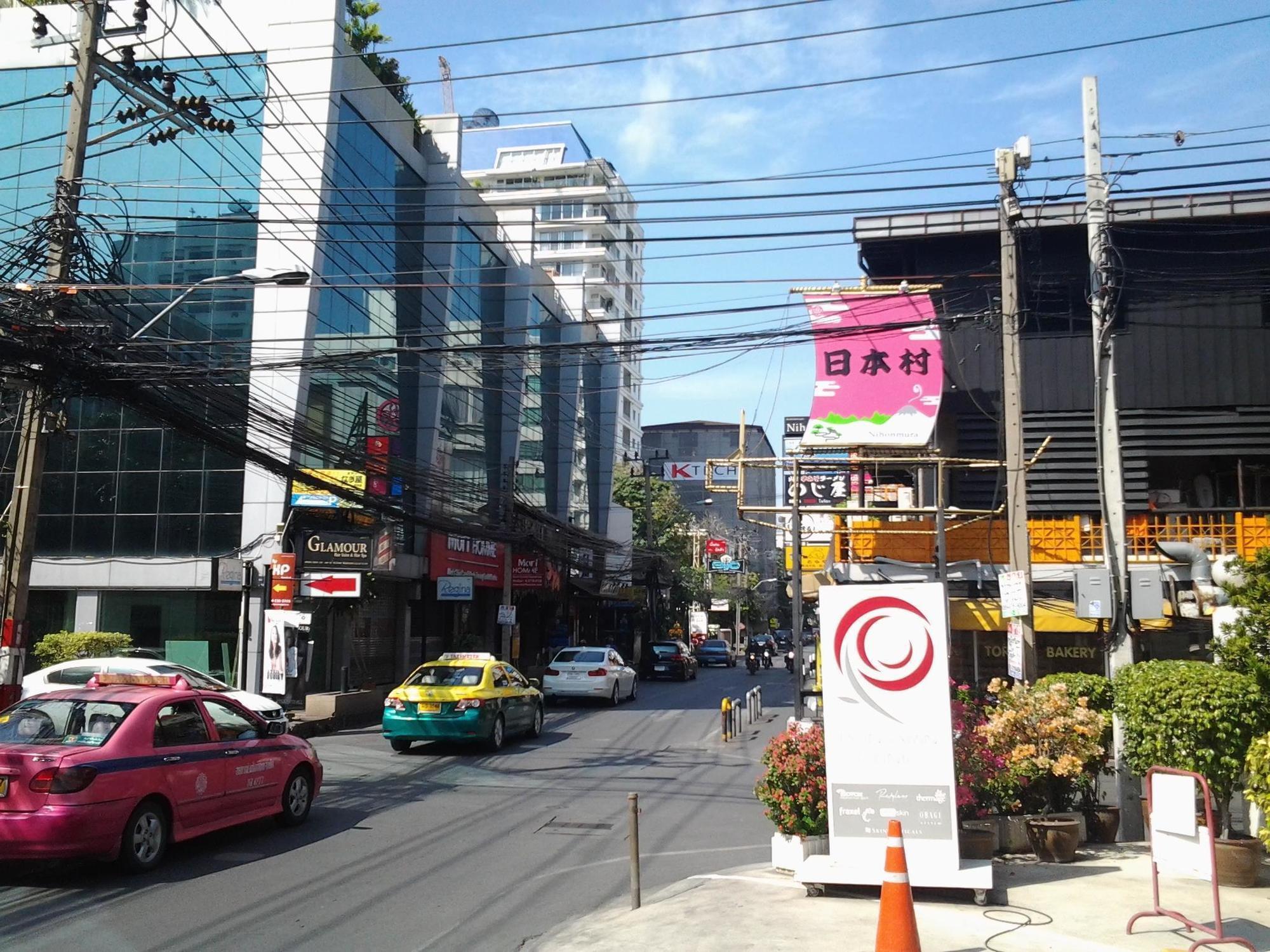 Snooze Hotel Thonglor Bangkok Exteriör bild