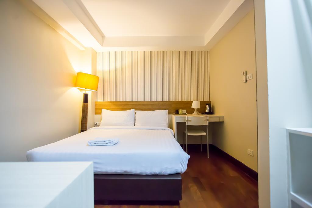 Snooze Hotel Thonglor Bangkok Exteriör bild