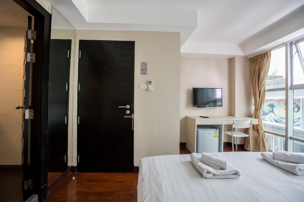 Snooze Hotel Thonglor Bangkok Exteriör bild