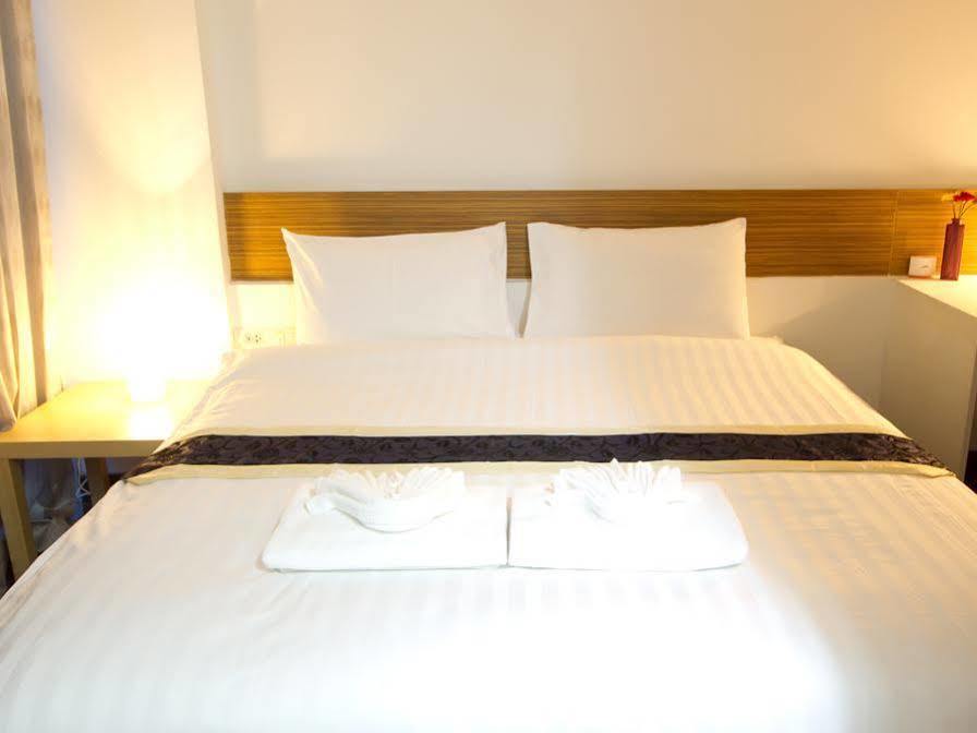 Snooze Hotel Thonglor Bangkok Exteriör bild