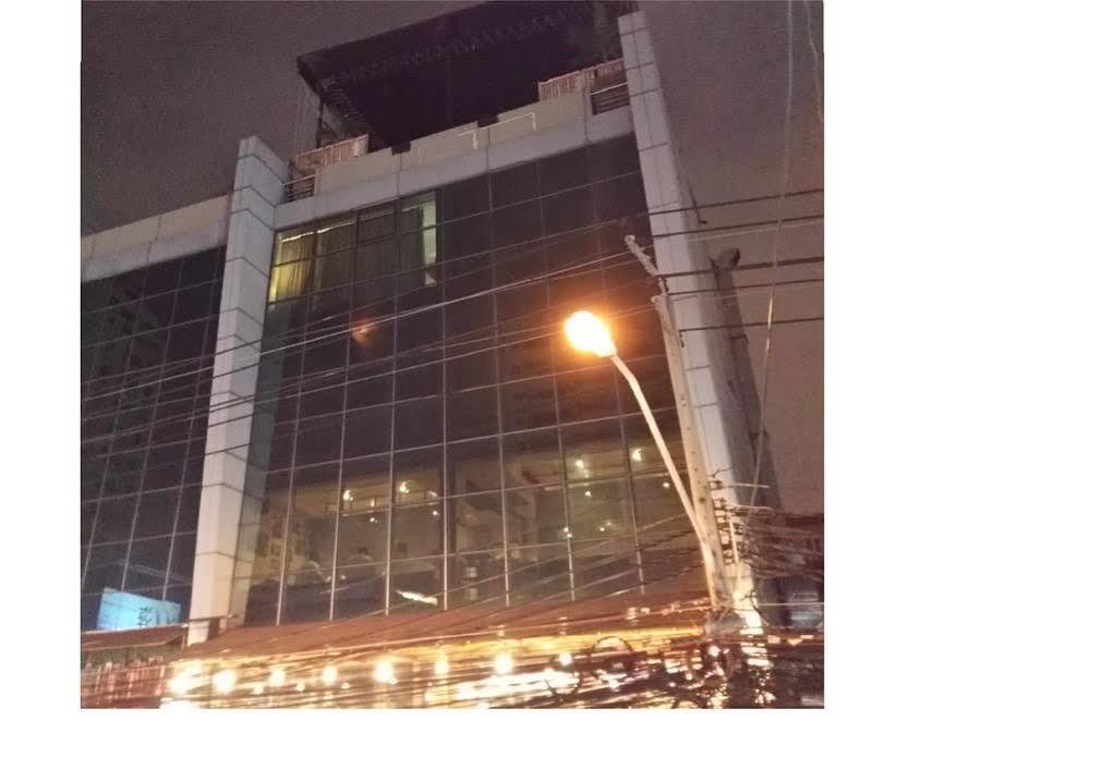 Snooze Hotel Thonglor Bangkok Exteriör bild