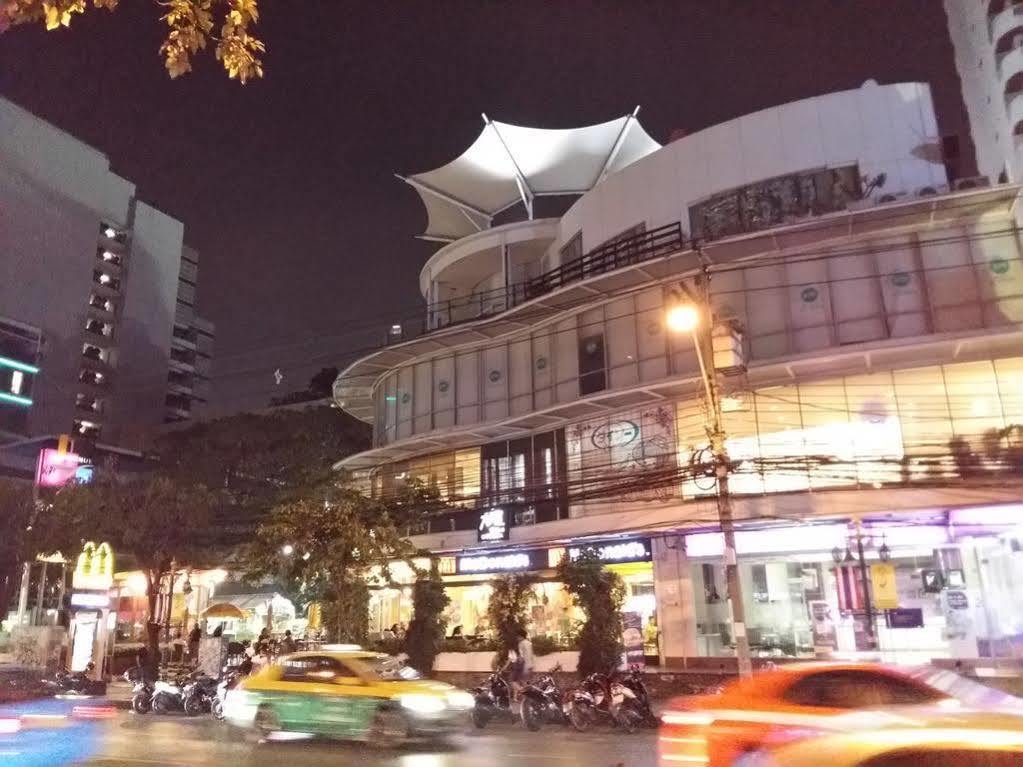 Snooze Hotel Thonglor Bangkok Exteriör bild