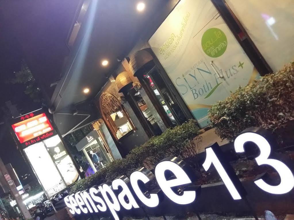 Snooze Hotel Thonglor Bangkok Exteriör bild