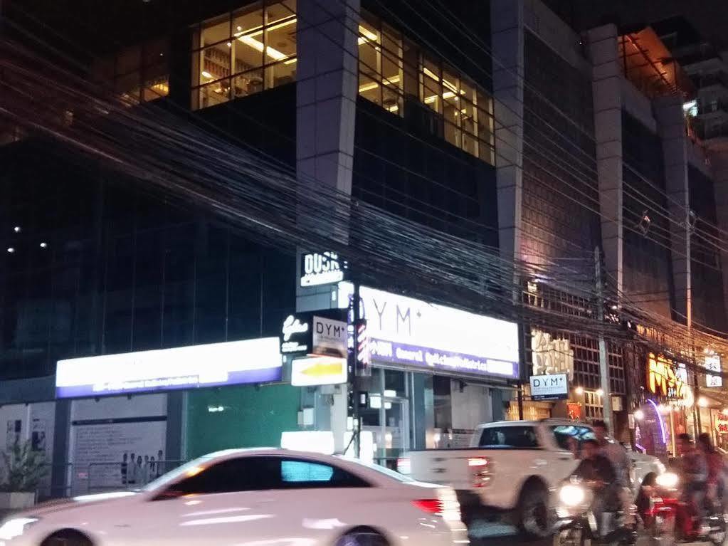 Snooze Hotel Thonglor Bangkok Exteriör bild