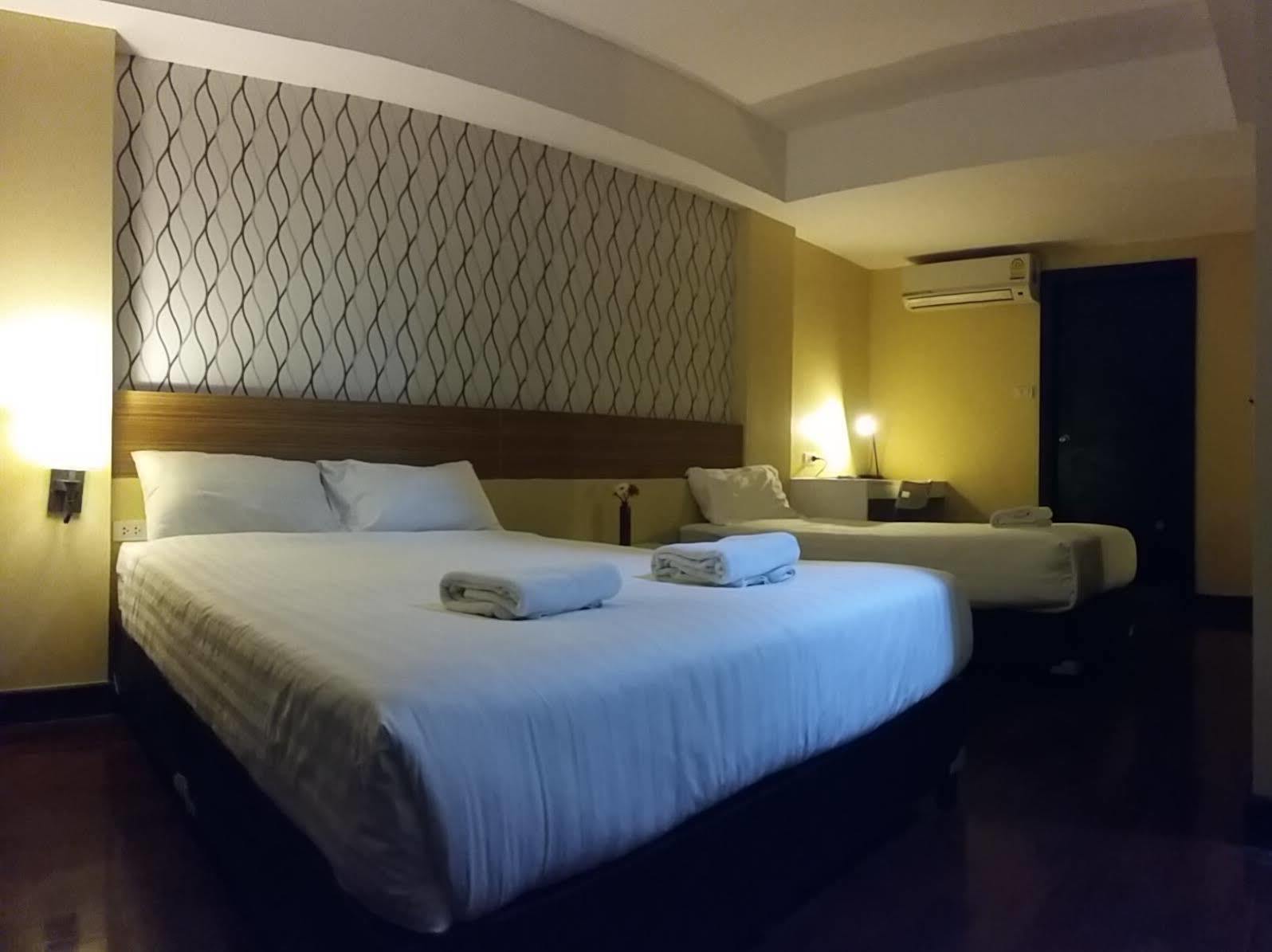 Snooze Hotel Thonglor Bangkok Exteriör bild