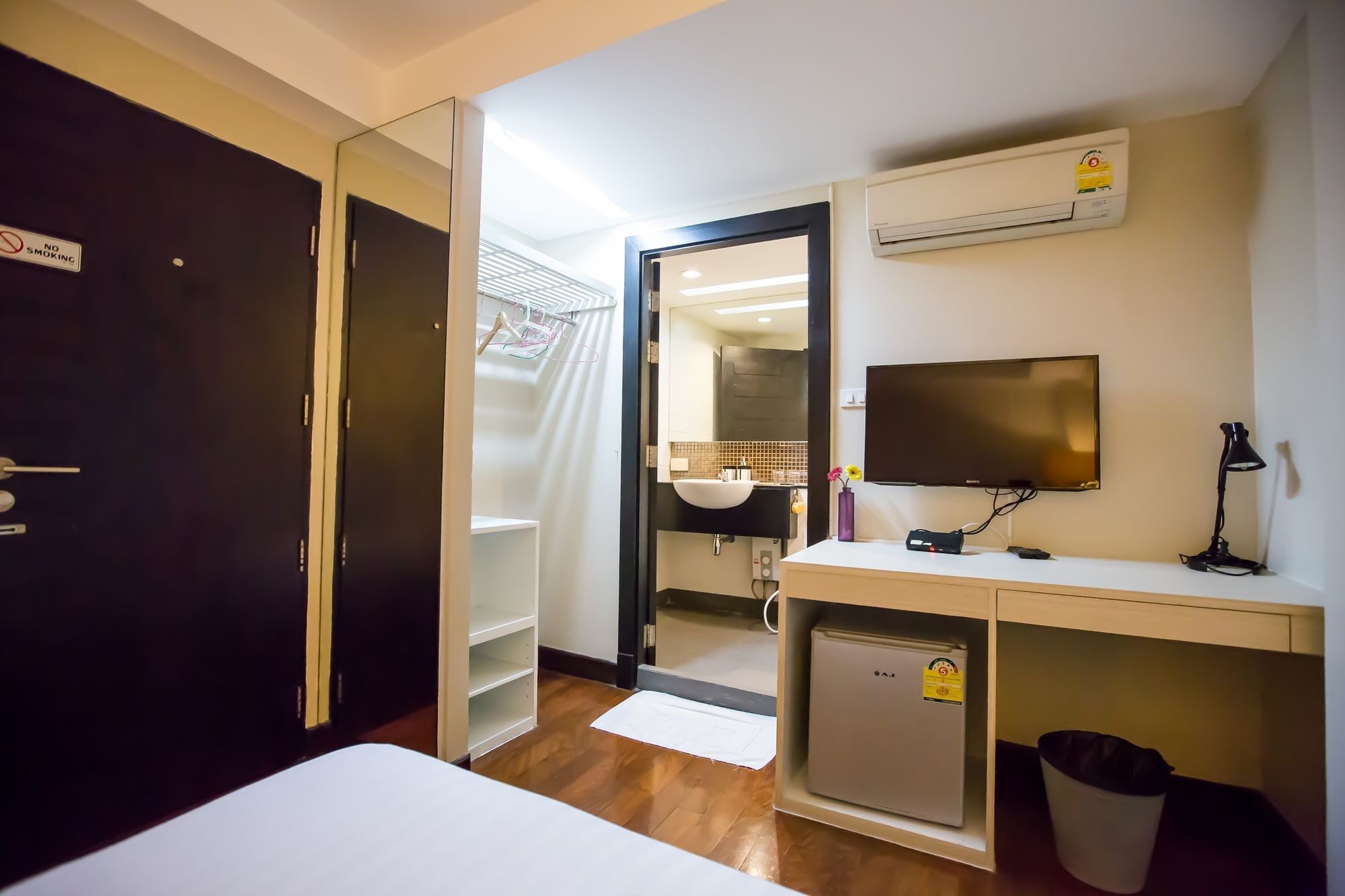 Snooze Hotel Thonglor Bangkok Exteriör bild