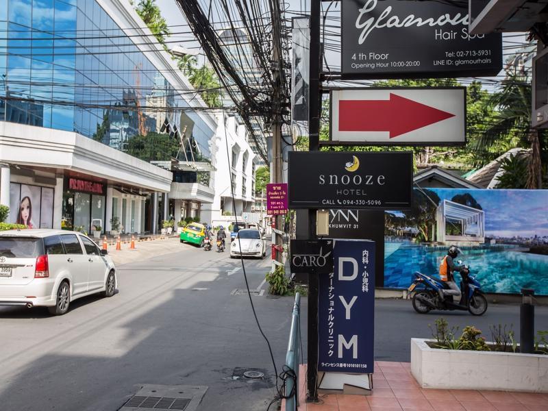 Snooze Hotel Thonglor Bangkok Exteriör bild